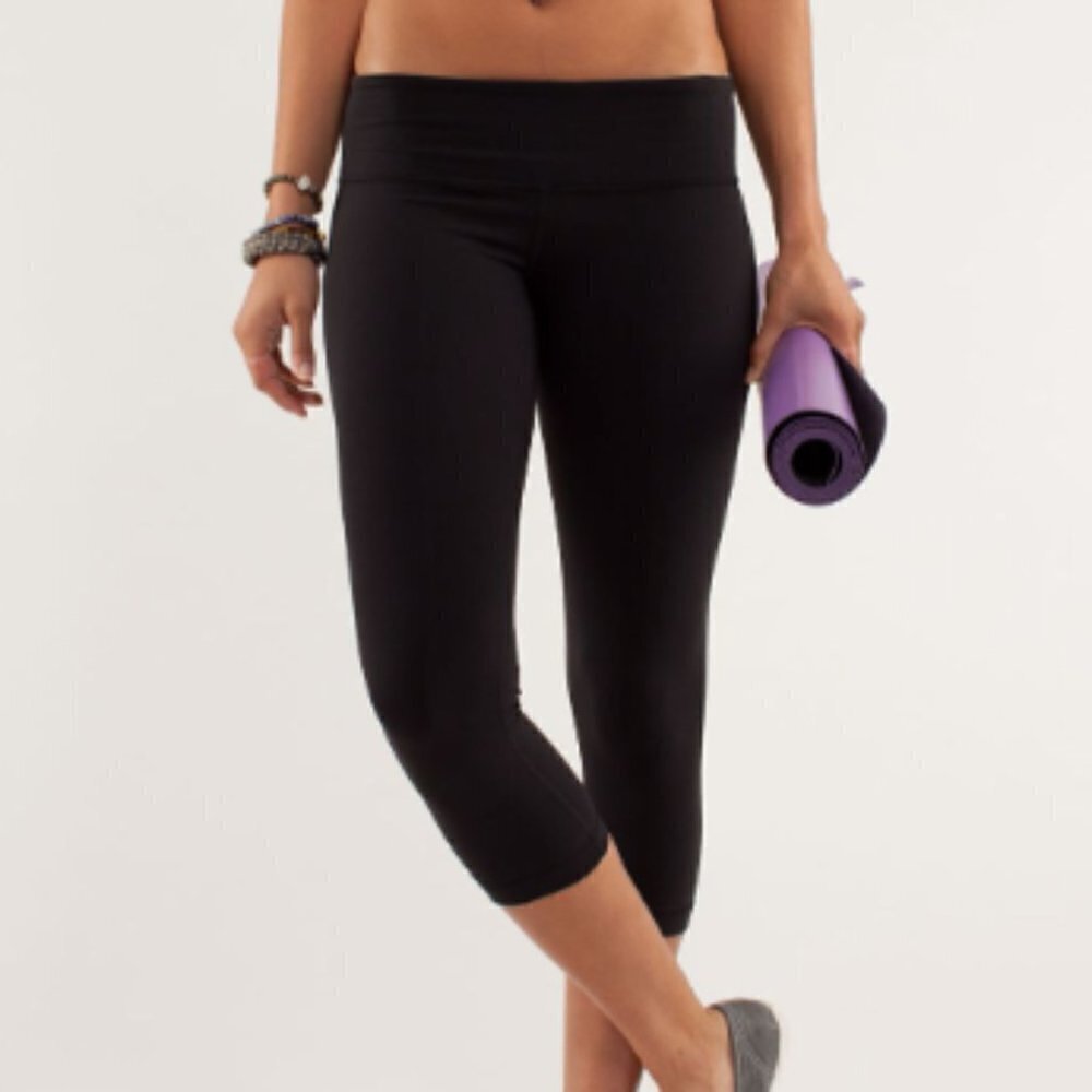 Lululemon Wunder Under Crop‎ in Black sz 2